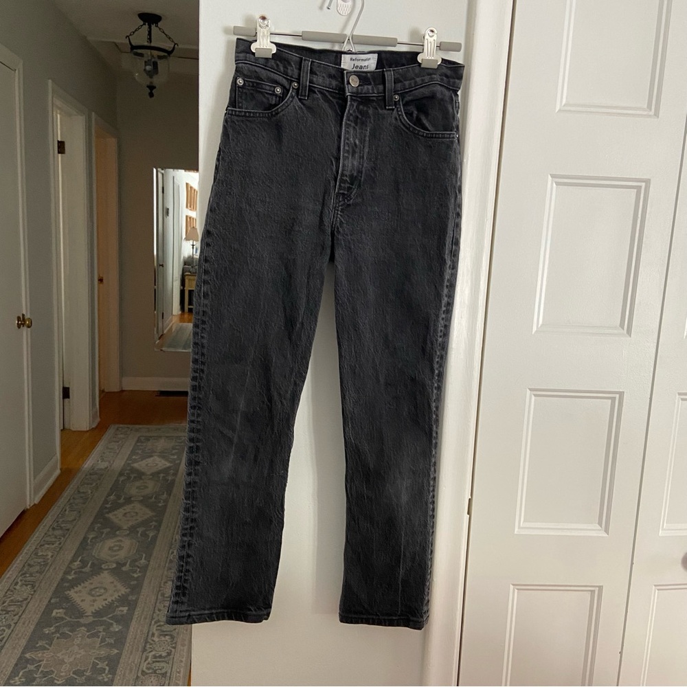 REFORMATION High-rise straight crop Liza Jean in faded black - Picture 3 of 8